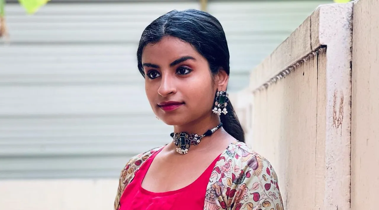 ஹீரோயின் களை வந்தாச்சு... ஷிவாங்கி போட்டோஷூட்!