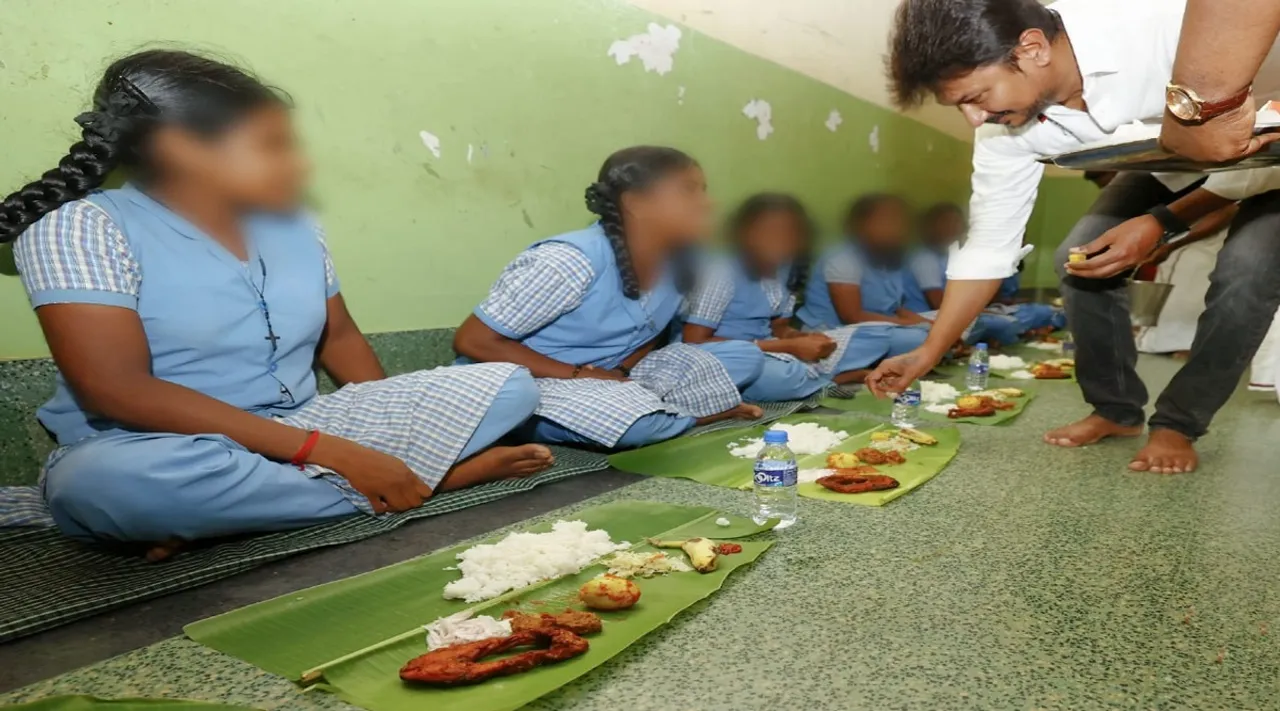 மாணவிகளின் சுயமரியாதைக்கு முக்கியத்துவம் கொடுத்த உதயநிதி... குவிந்த பாராட்டு!