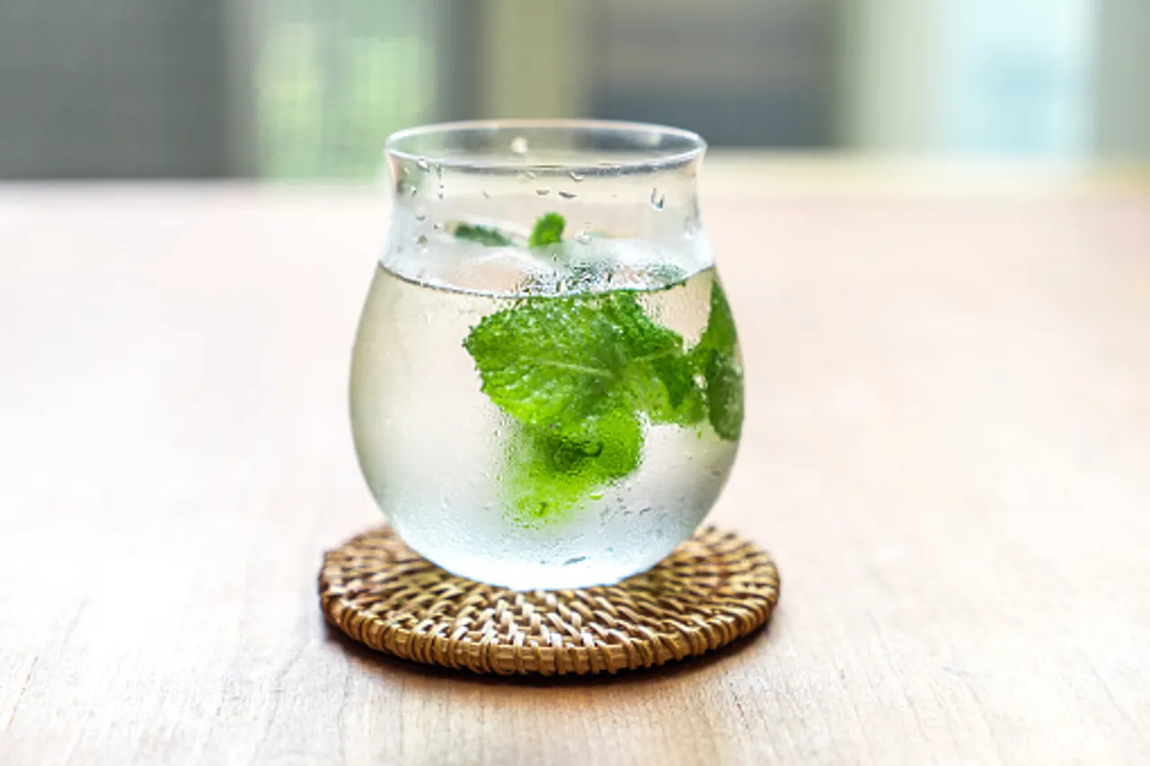 mint water 2 - unspalsh