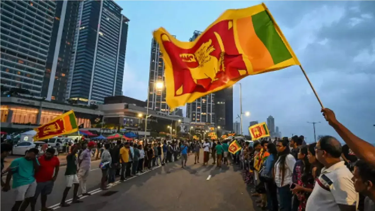 அதிபர், பிரதமர் இல்லாத நாடாக மாறிய இலங்கை: அடுத்து என்ன நடக்கும்?
