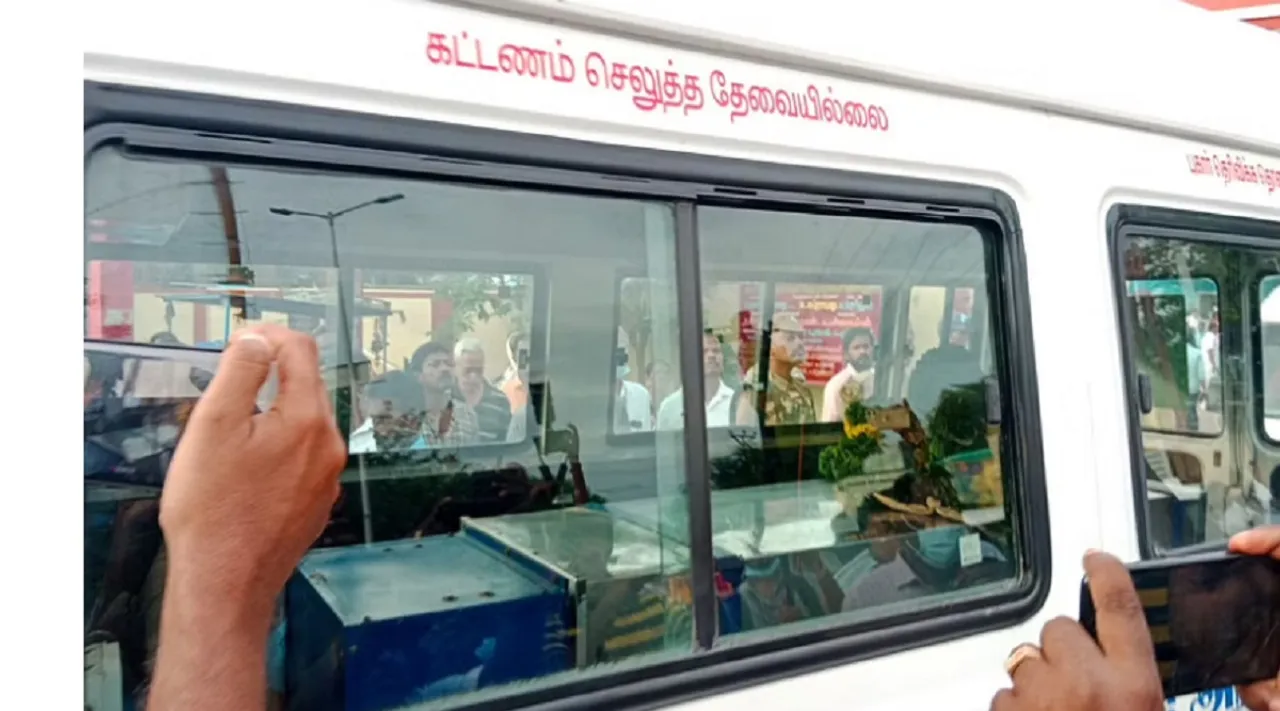 புத்தகம், பேனாவுடன் மாணவி ஸ்ரீமதியின் இறுதி ஊர்வலம்; பலத்த போலீஸ் பாதுகாப்புடன் நல்லடக்கம்
