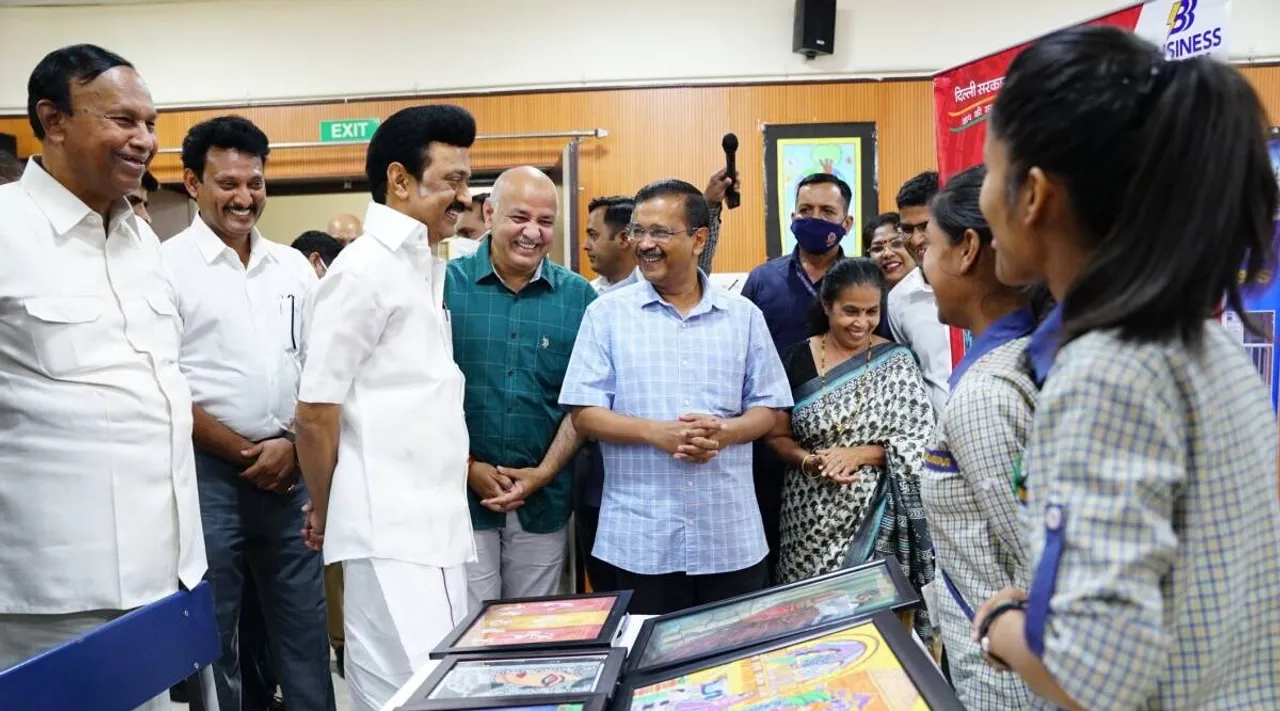 3 கல்வி திட்டங்கள் தொடக்க விழாவுக்கு அழைப்பு விடுத்த ஸ்டாலின்; நன்றி தெரிவித்து அரவிந்த் கெஜ்ரிவால் ட்வீட்