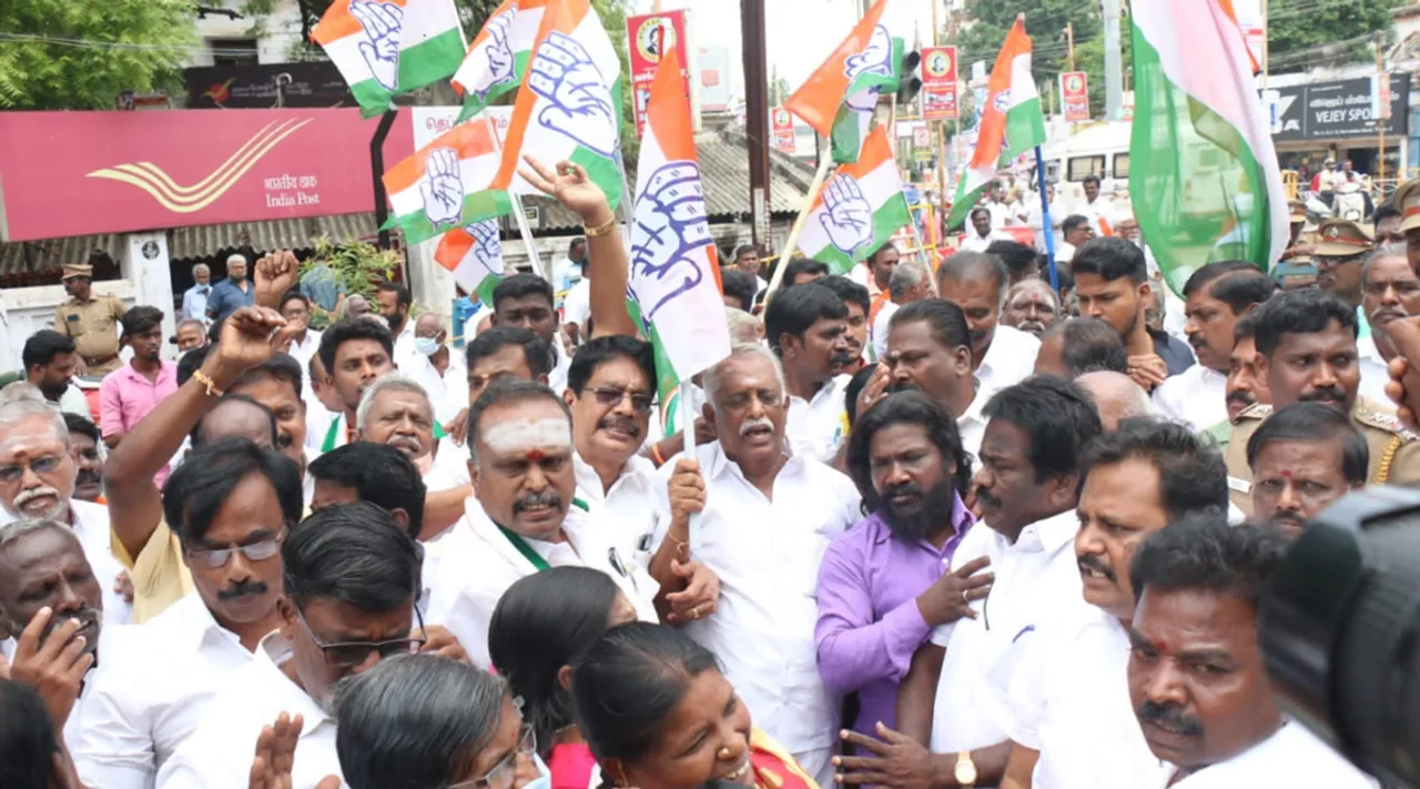 திருச்சி: ஆர்ப்பாட்டம் முடிந்ததும் பிரஸ் மீட்டில் மோதிய காங்கிரஸ் நிர்வாகிகள்!