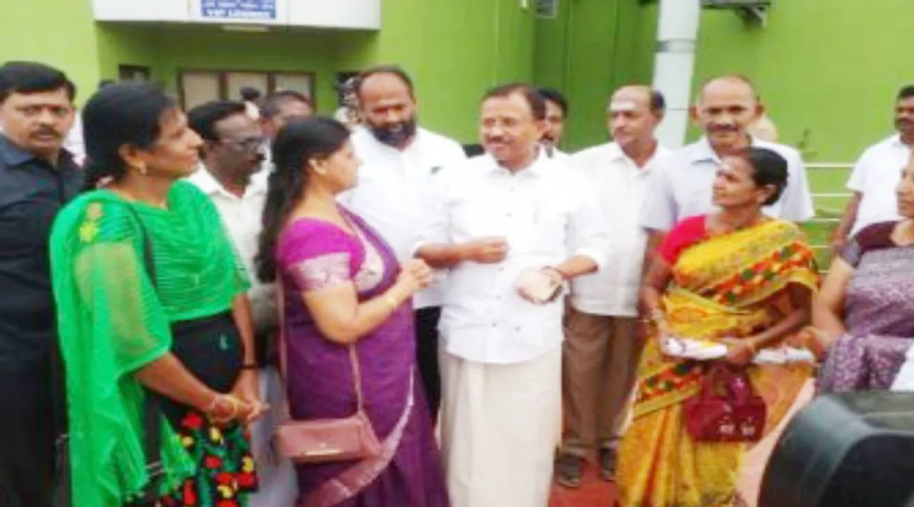 சாவர்க்கர் வரலாற்றை தமிழக அரசியல் கட்சியினர் படிக்கவேண்டும் - மத்திய அமைச்சர் முரளிதரன்