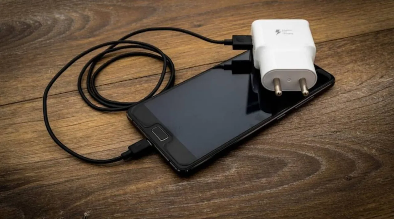 Mobile charging Tips: போன் வேகமாக சார்ஜ் ஆக இதை செய்து பாருங்க!