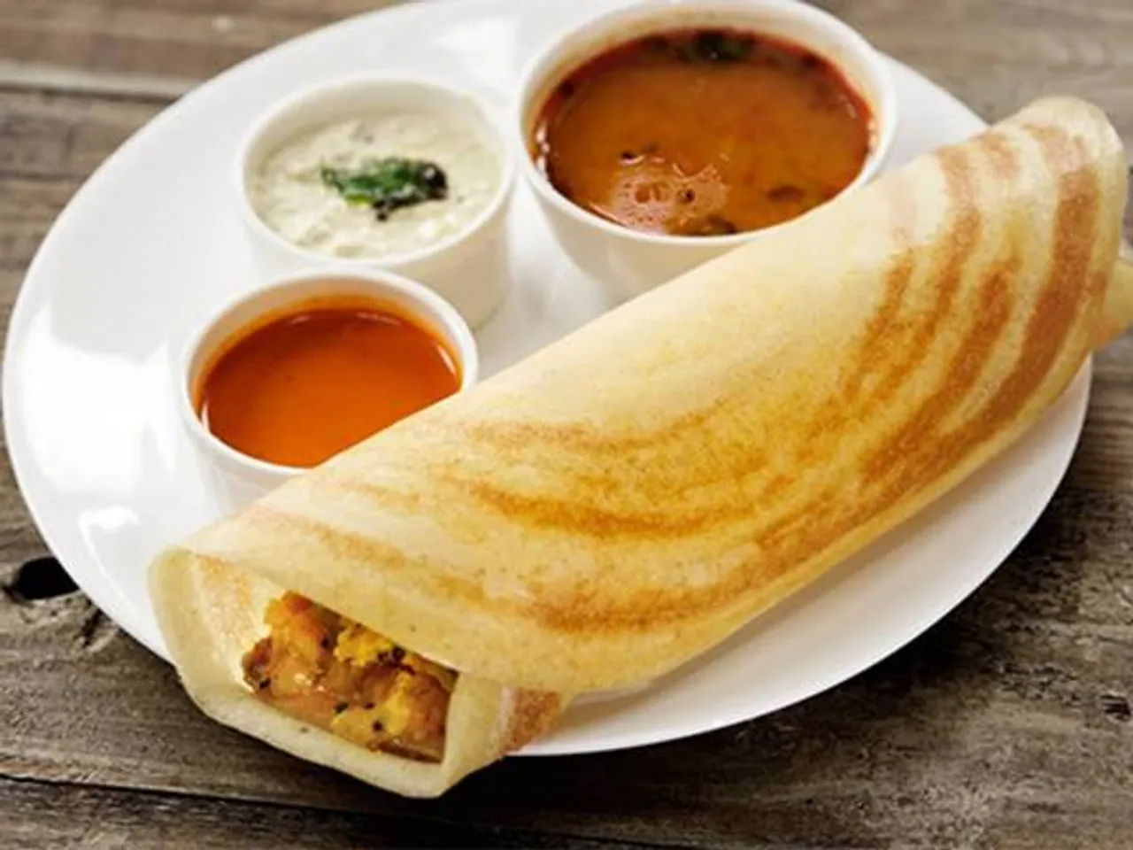 4 கப் அரிசி, ஒரு கப் உளுந்து... மொறு மொறு தோசைக்கு மாவு இப்படி தயார் பண்ணுங்க!￼