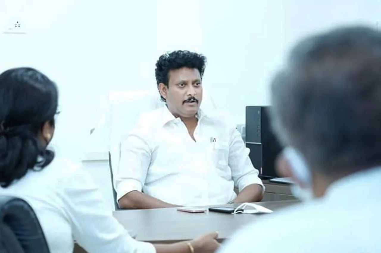 ஆசிரியர்கள் கோரிக்கையை முன்வைக்க தனி அலுவலகம்:அமைச்சர் அன்பில் மகேஷ்