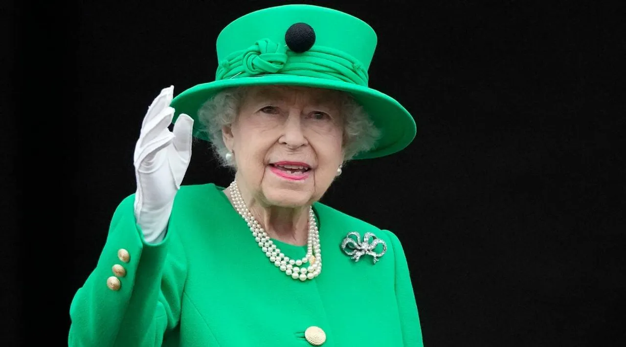Queen Elizabeth II dead