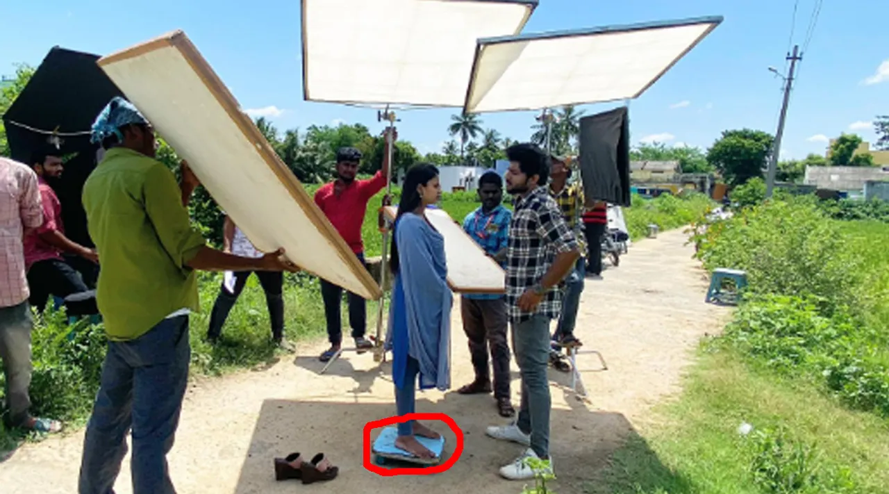 என்னப்பா ஸ்டூல் போட்ருக்கீங்க... இது பட்ஜெட் தொடரா? நெட்டிசன்களிடம் சிக்கிய ராஜா ராணி சீரியல்