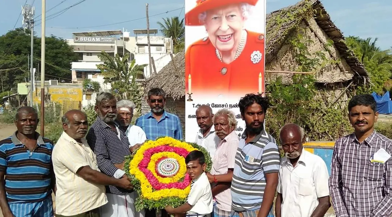 ராணி 2ம் எலிசபெத் இறுதிச்சடங்கு : திருச்சியில்  சமூக ஆர்வலர்கள்  அஞ்சலி