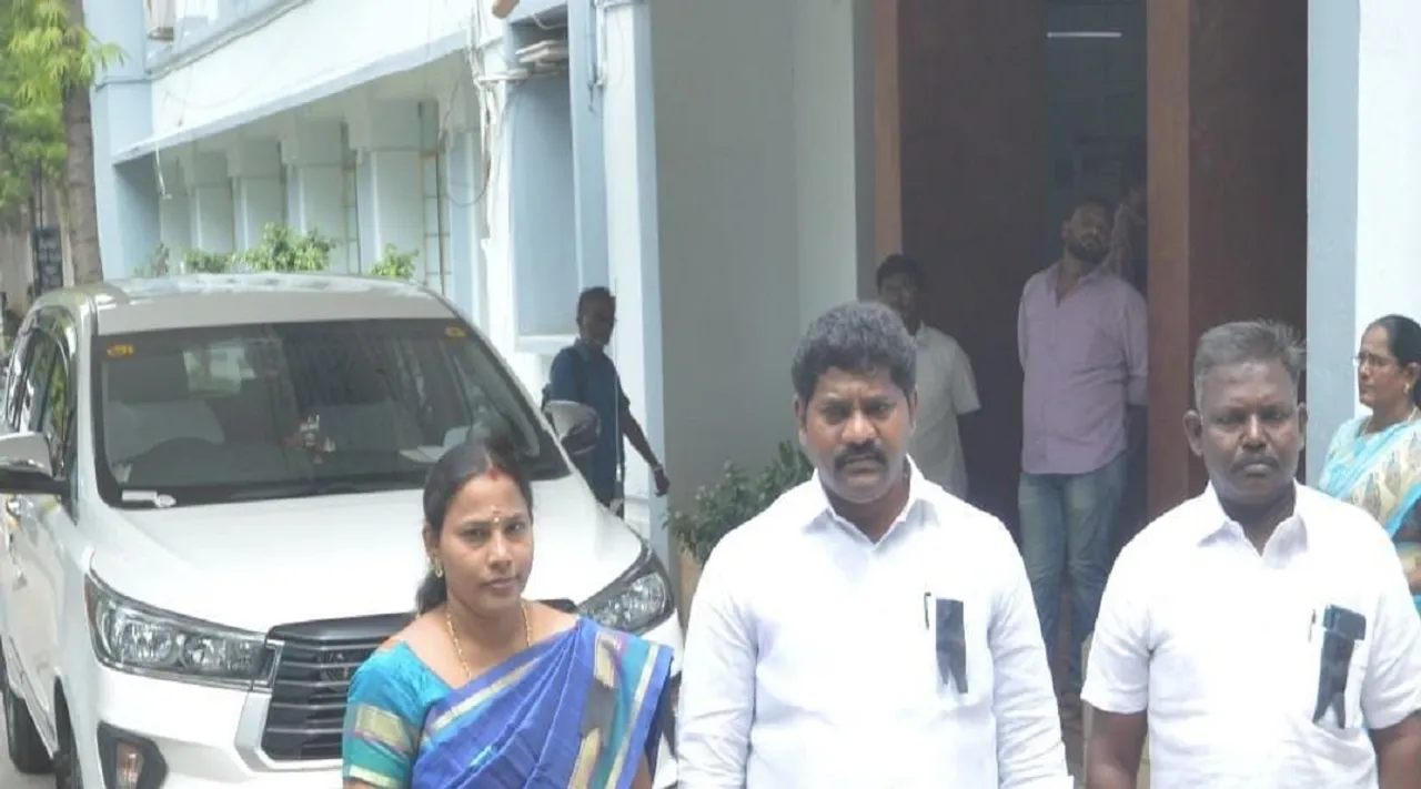 'தமிழக அரசுக்கு எதிராக தீர்மானம் போடுங்க!': திருச்சி மாநகராட்சி கூட்டத்தில் அ.தி.மு.க ஆவேசம்
