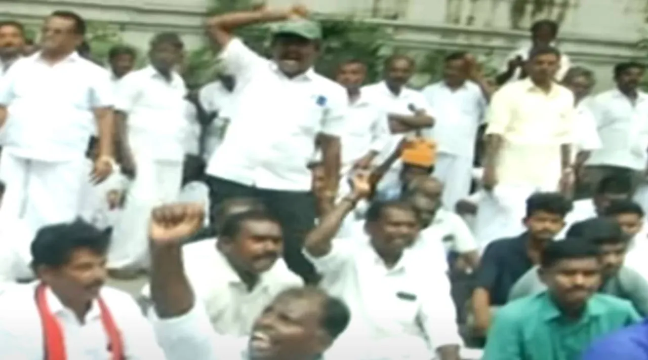 Anna Arivalayam, DMK, DMK funcationaries protest, DMK, Tamilnadu, திமுகவினர் ஆர்ப்பாட்டம், அண்ணா அறிவாலயம், திமுக