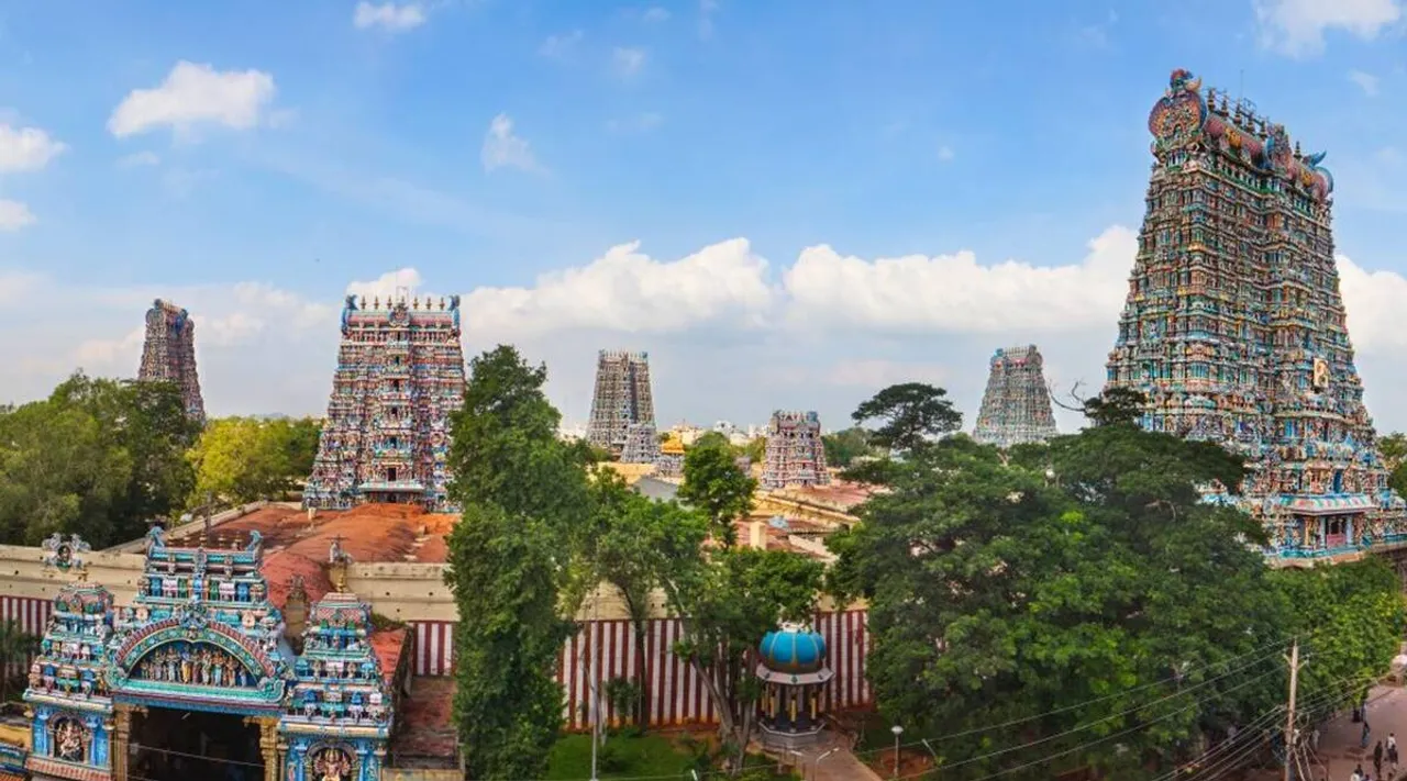 சூரிய கிரகணம் - மீனாட்சி அம்மன் கோவில் நடை சாத்தப்படுவதாக நிர்வாகம் அறிவிப்பு