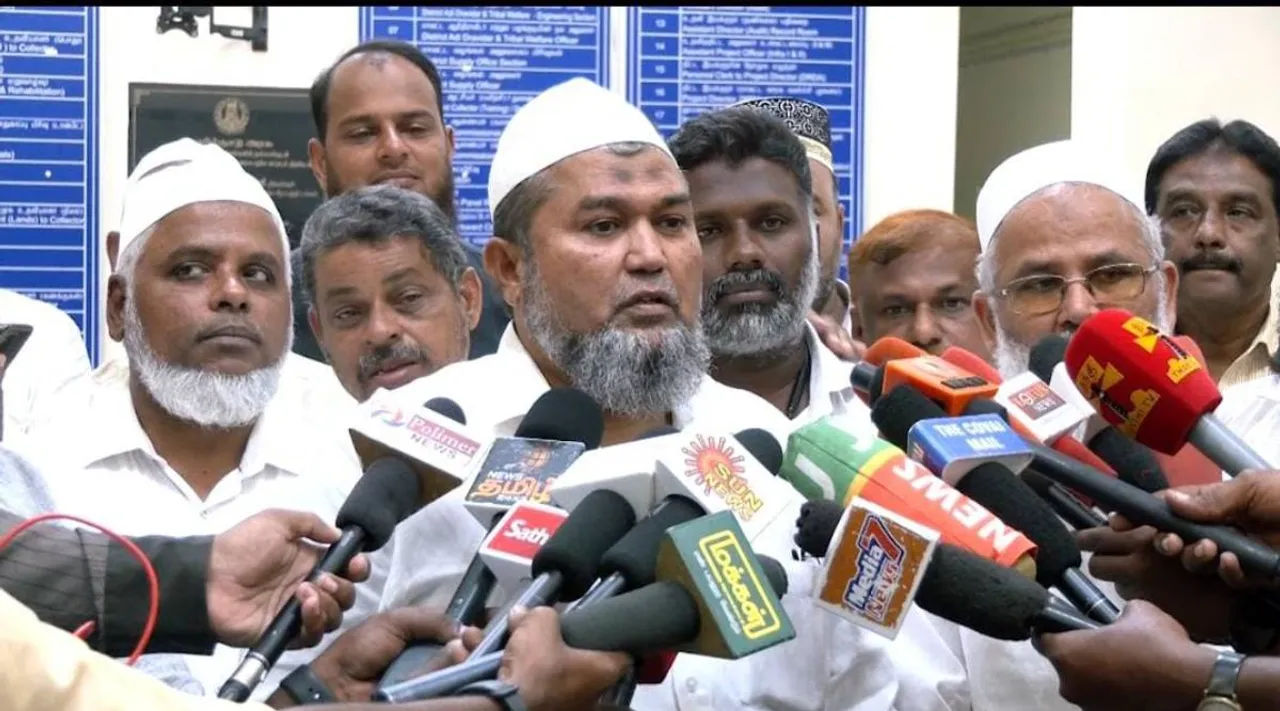 கோவையில் சந்தேகத்திற்கு உரிய நபர்களை போலீசில் ஒப்படைப்போம்: கலெக்டர் பேச்சுவார்த்தைக்கு பிறகு ஜமாத் அமைப்புகள் அறிவிப்பு