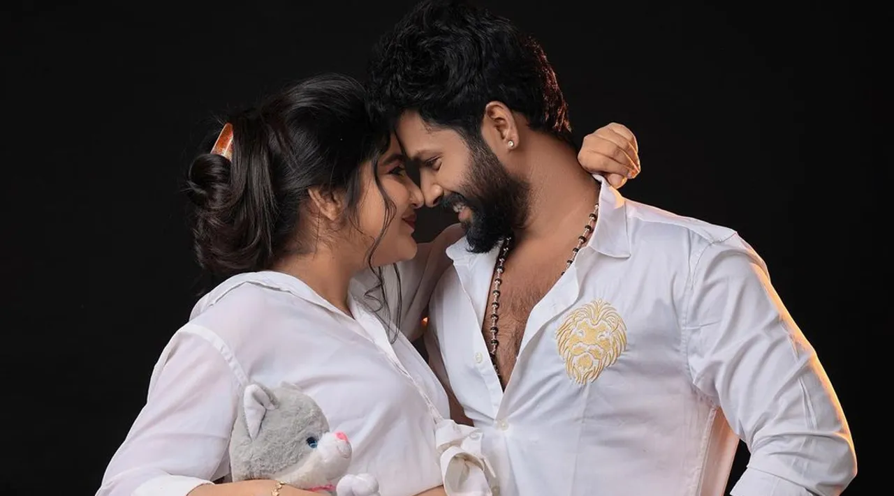 மஞ்சள் நிற புடவை... கை நிறைய வளையல்... பிரம்மாண்டாக நடந்த சீரியல் நடிகை வளைகாப்பு