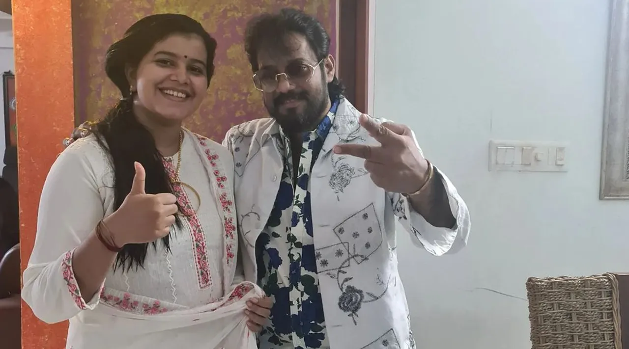 மனைவியுடன் தியேட்டருக்கு வந்த அஜித் பட நடிகர் : விவாகரத்து வதந்திக்கு முற்றுப்புள்ளி