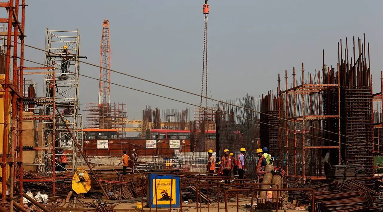 Indias economic growth slows to in July-September quarter