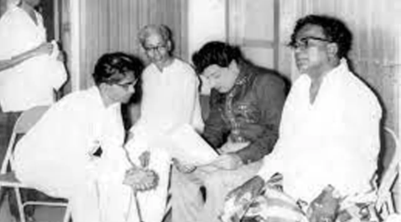 சைக்கிளுக்காக கெஞ்சிய எம்.ஜி.ஆர்... வாழ்க்கையையே புரட்டிப் போட்ட ஃப்ளாஷ்பேக்!