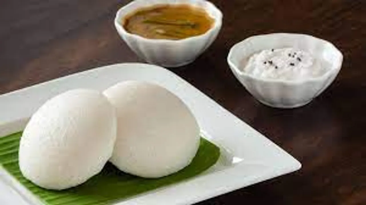 ஊற வைத்த ஜவ்வரிசி... சாஃப்ட் மல்லிப்பூ இட்லி இப்படி செய்து பாருங்க!￼