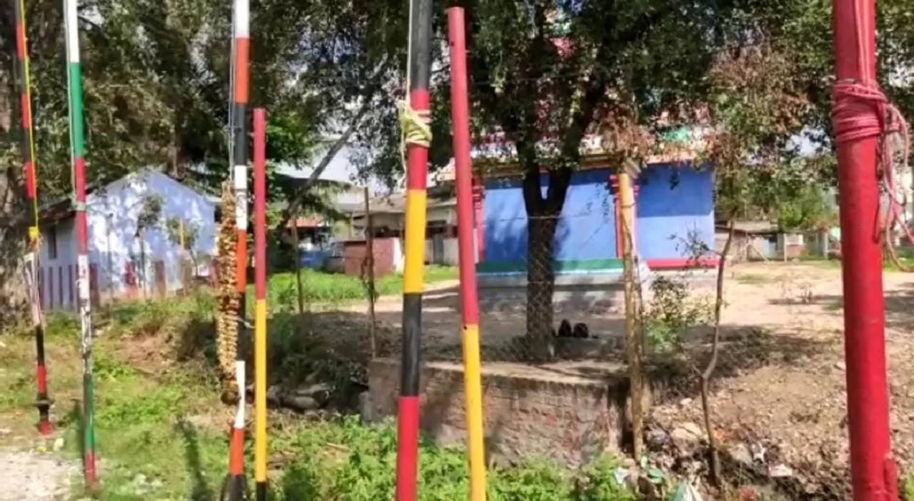 'எல்லாக் கட்சியும் இருக்கட்டும்; பா.ஜ.க கொடிக் கம்பம் மட்டும் வேணாம்': குமுறும் கோவை கிராமம்