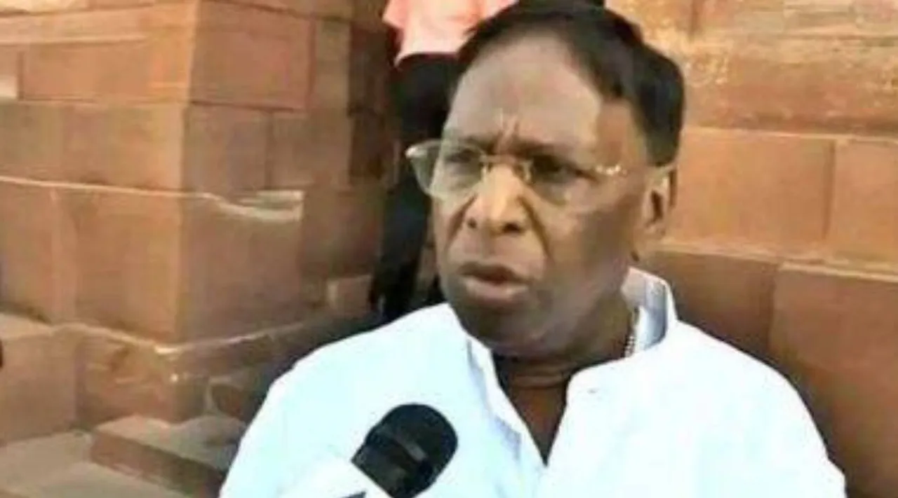Narayanasamy insisted that Rangasamy should resign