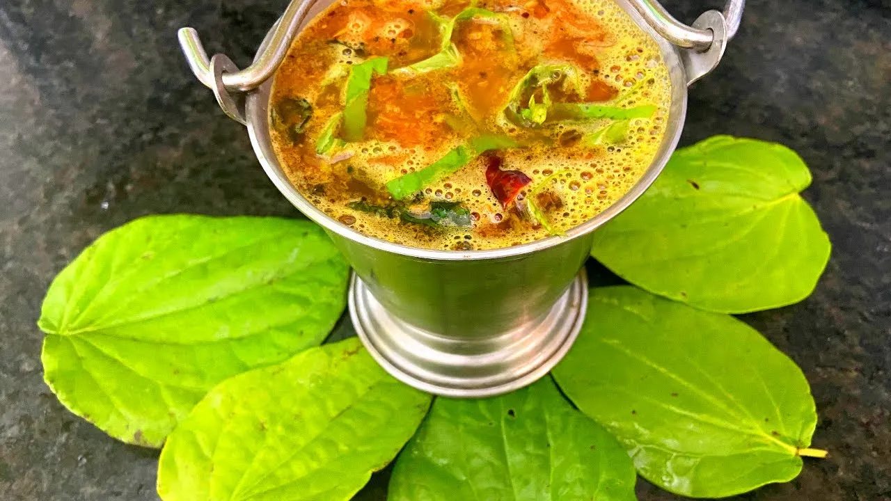 டேஸ்டி அண்ட் ஹெல்த்தி... 4 வெற்றிலை இருந்தா இப்படி ரசம் வச்சுப் பாருங்க!