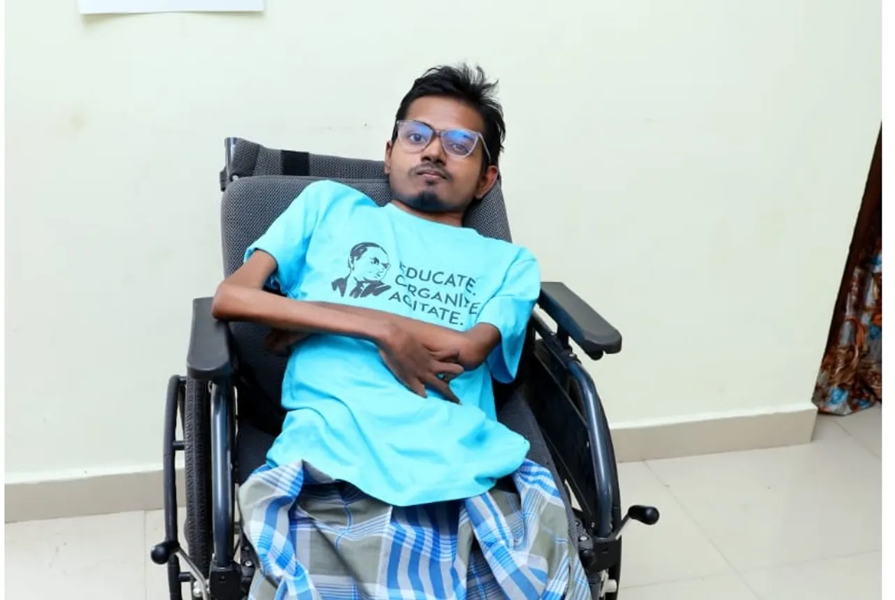 மாற்றுத் திறனாளி என்கிற அலங்கார வார்த்தை அவசியமில்லை : எழுத்தாளர் நவீன் உரையாடல்