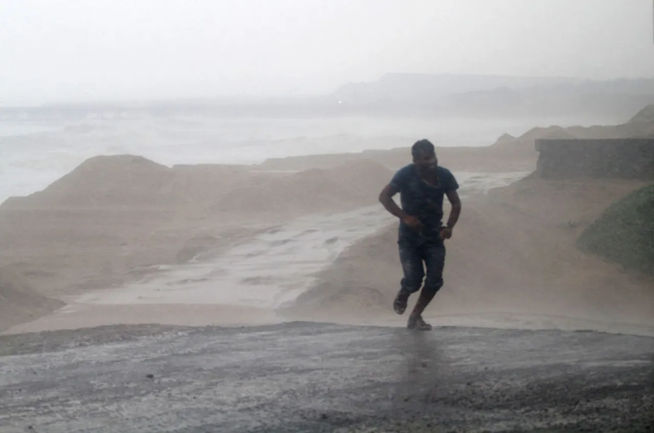 Cyclone Mandous in Tamil Nadu