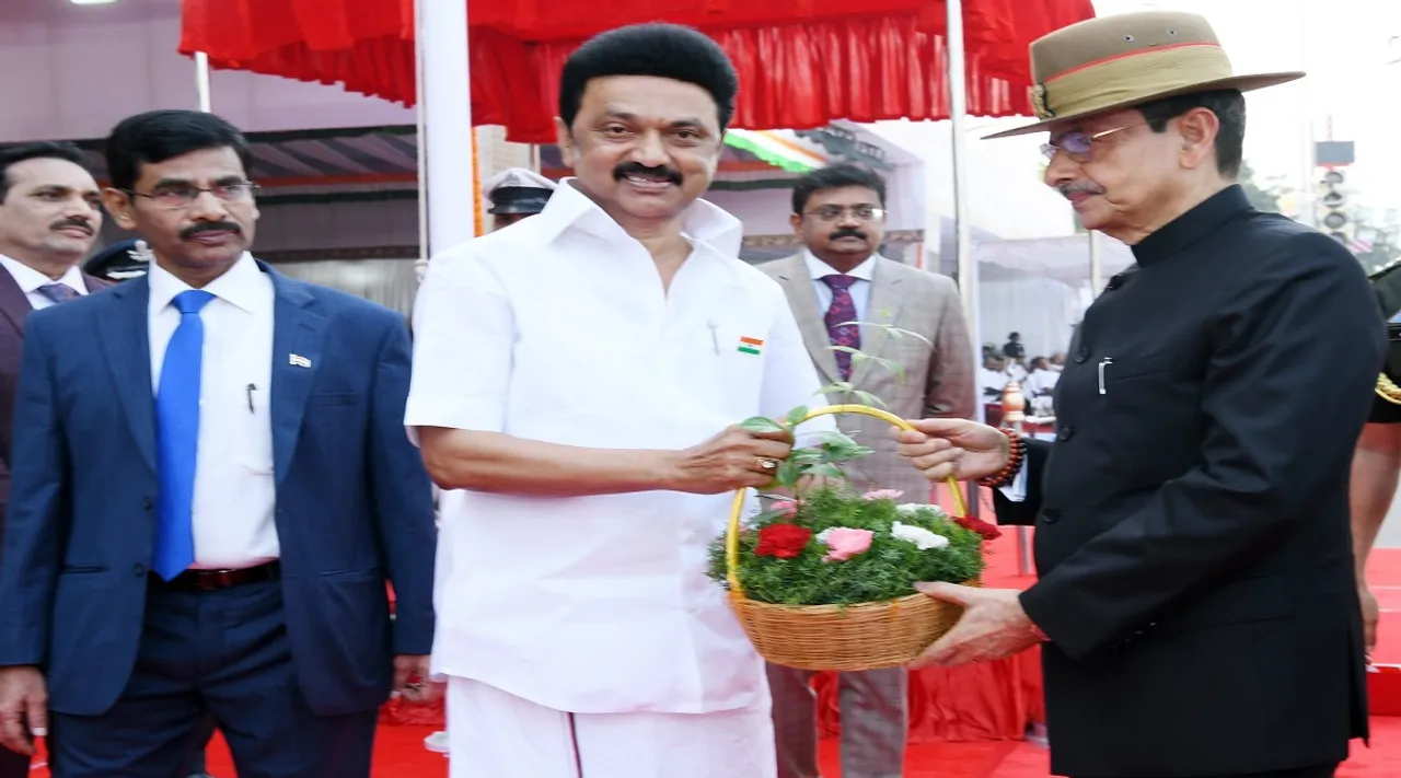 ஆளுனர் ஆர்.என் ரவி விருந்து: ஸ்டாலினுக்கு கை கொடுத்த அண்ணாமலை; சர்ப்ரைஸ் கொடுத்த ரஜினி மகள்