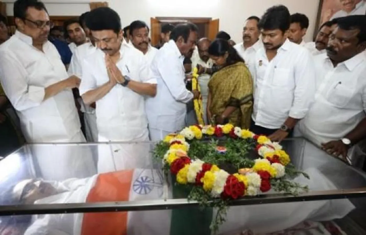 மகன் உடலைப் பார்த்து கதறி அழுத ஈ.வி.கே.எஸ் இளங்கோவன்: ஸ்டாலின்- உதயநிதி நேரில் ஆறுதல்