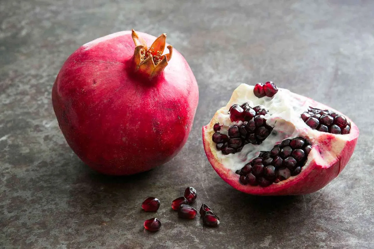 மாதுளையில் 3 மடங்கு Antioxidant: தினமும் ஒண்ணு சாப்பிட்டா இவ்ளோ பிரச்னைக்கு தீர்வு!￼