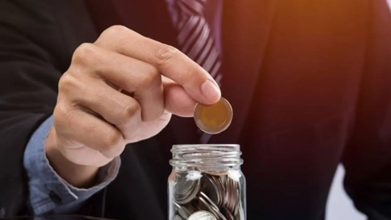 Latest FD interest rates in public and private banks
