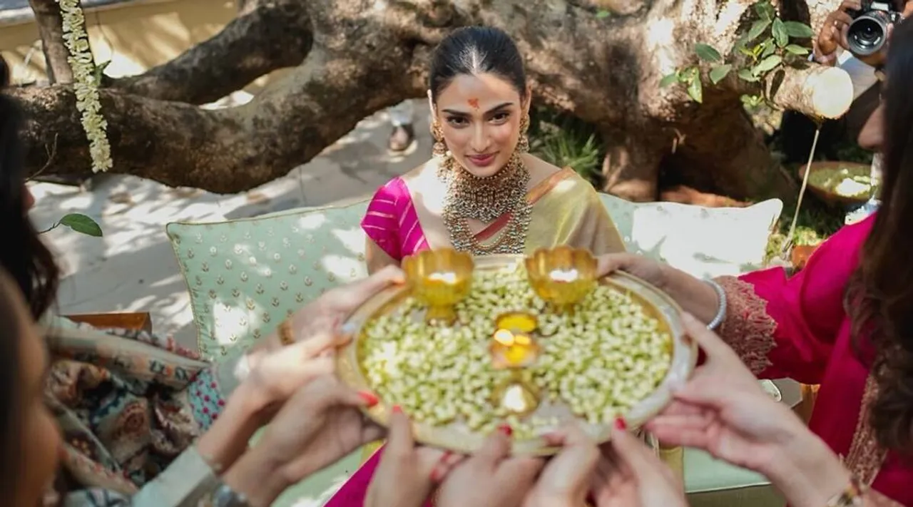 Athiya Shetty Muhurtham ceremony kanchivaram silk saree price in tamil
