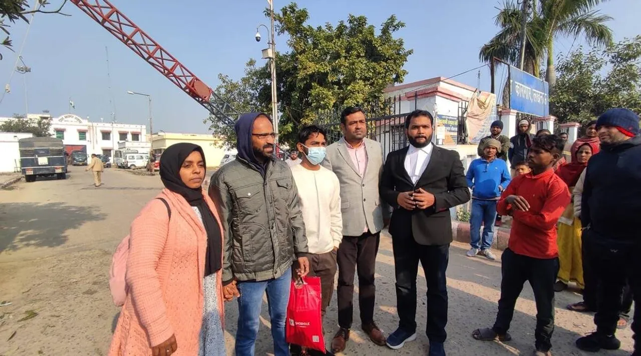 Siddique Kappan, Siddique Kappan jail, Siddique Kappan released, Siddique Kappan bail, பத்திரிகையாளர் சித்திக் கப்பன், சிறையில் இருந்து விடுதலை, சித்திக் கப்பன், ஹத்ராச், உத்தரப் பிரதேசம், kerala journalist Siddique Kappan news, Siddique Kappan bail news, news, Tamil indian express