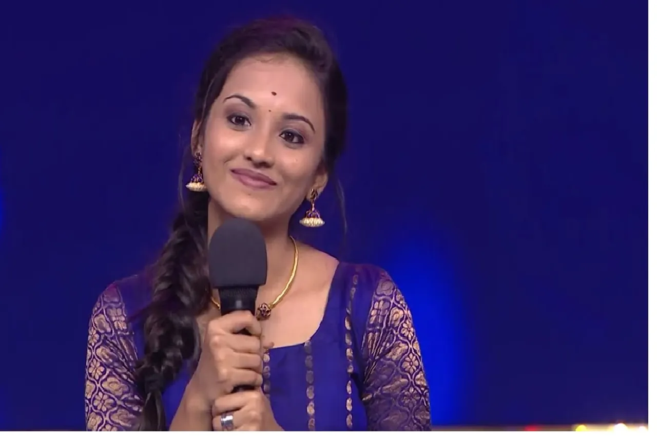 மானஸி-க்கு அழகு சேர்க்கும் மூக்குத்தி, சின்ன பொட்டு... இதுக்கு பின்னால இவ்ளோ கதையா?￼