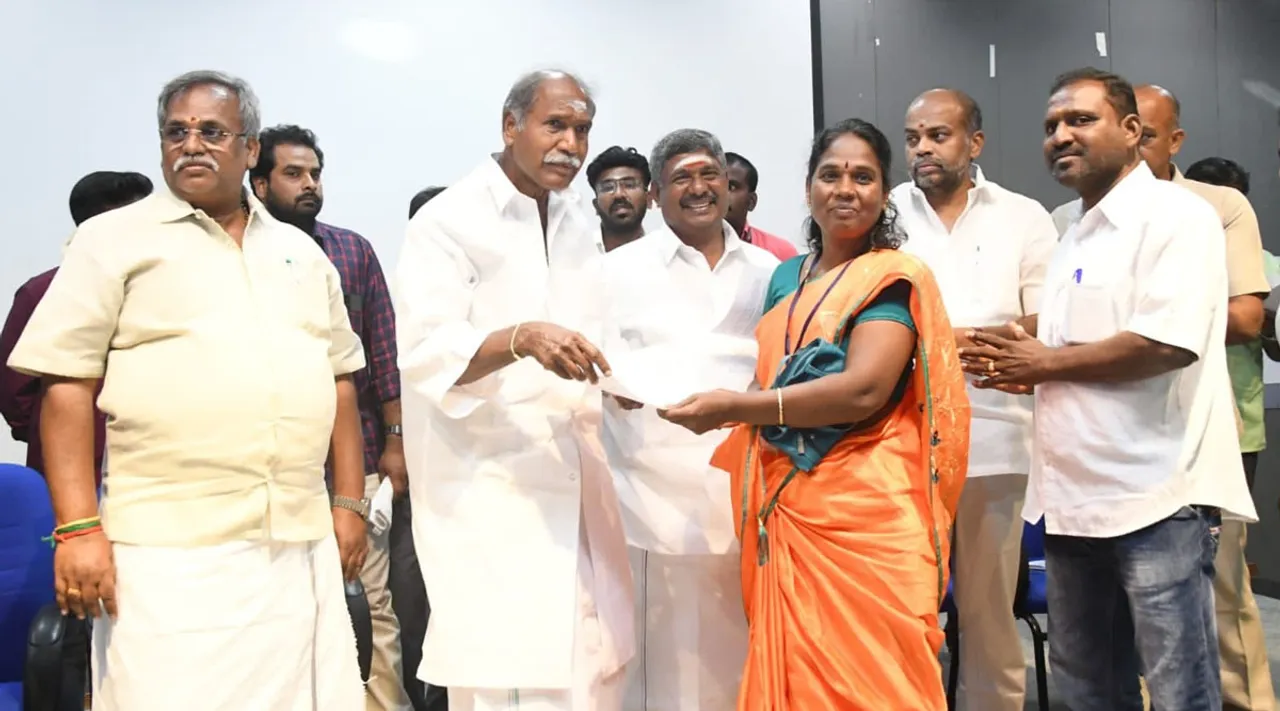 மருத்துவ ஊழியர்கள் 700 பேருக்கு பணி நிரந்தரம்...புதுவை முதல்வர் உத்தரவு