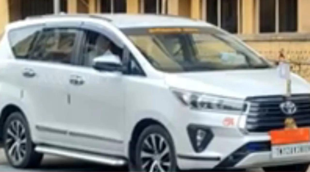ஆவடி மேயர், ஆவடி, திருவள்ளூர், Avadi Mayor, Avadi Mayor family uses Govt Vehicle