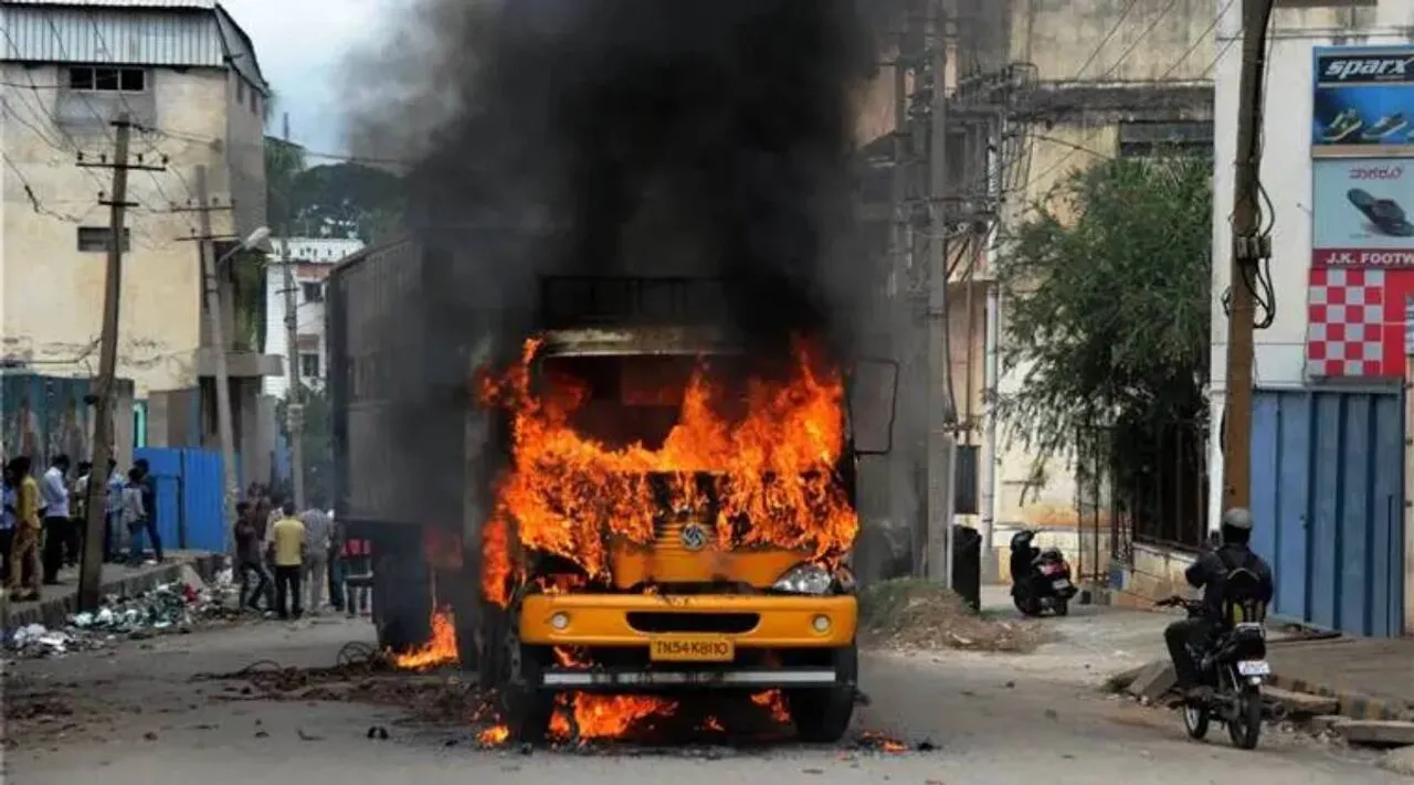 வலதுசாரி அமைப்புகள், விவசாயிகள் மீதான 34 வழக்குகளை ரத்து செய்யும் கர்நாடக பா.ஜ.க அரசு