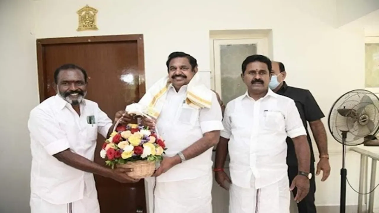 Orathanadu Shekhar joined AIADMK