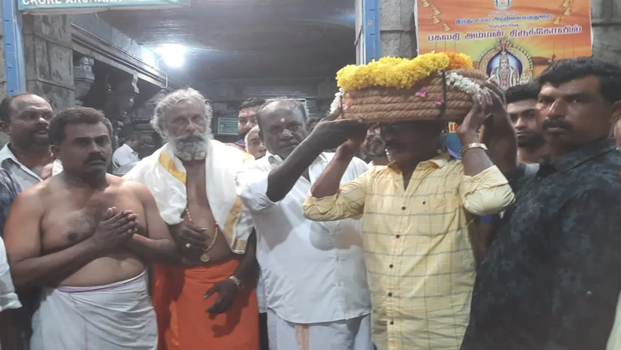 Bhagwati Amman Visakha festival is a Christian fishing family carrying the flag