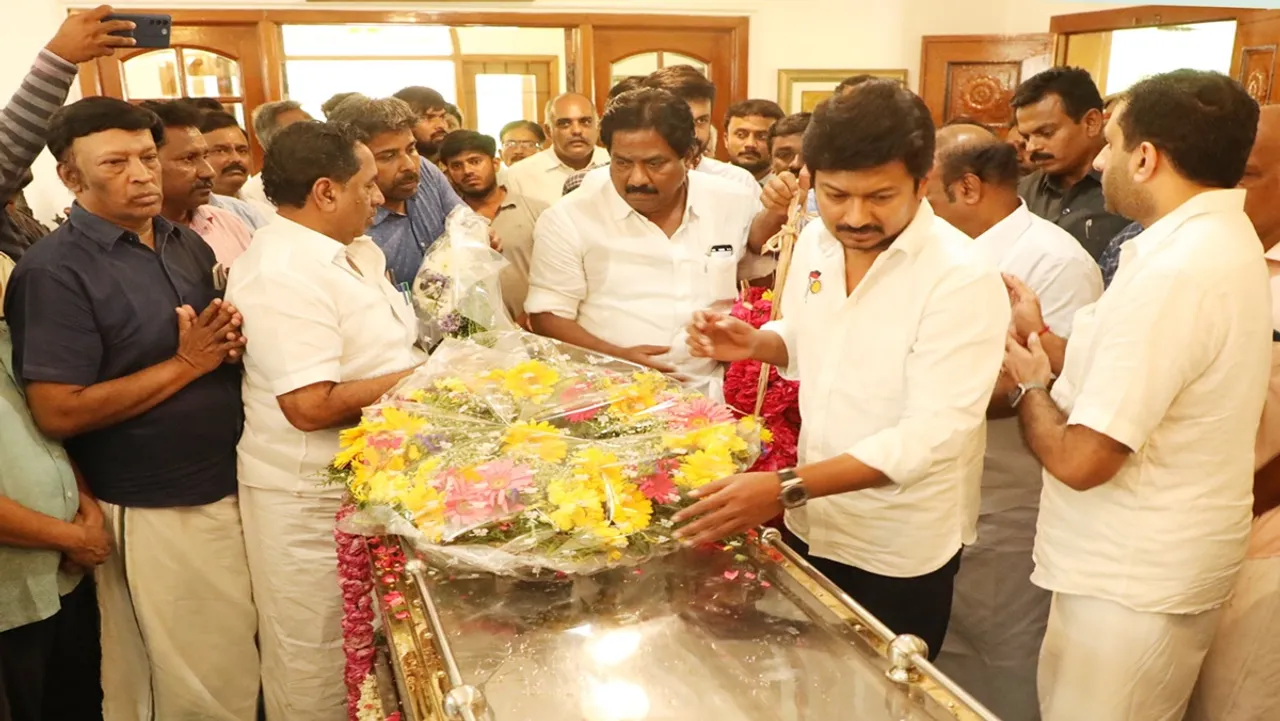Meenakshi Amman Temple Thakkar Karumuthu Kannan passed away