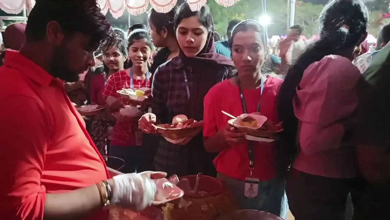 28 மாநிலங்களின் 140 வகை உணவுகள் ஒரே இடத்தில்