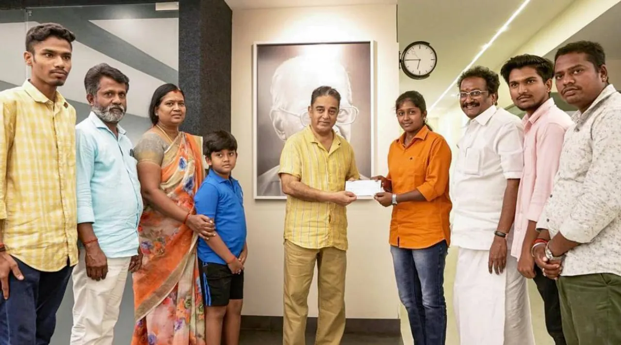 Makkal Needhi Maiam leader Kamal Haasan with Sharmila