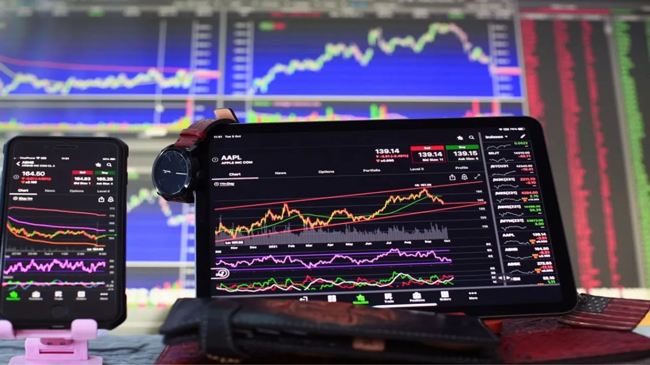 Nifty settles above 19400 Sensex gains 160 pts