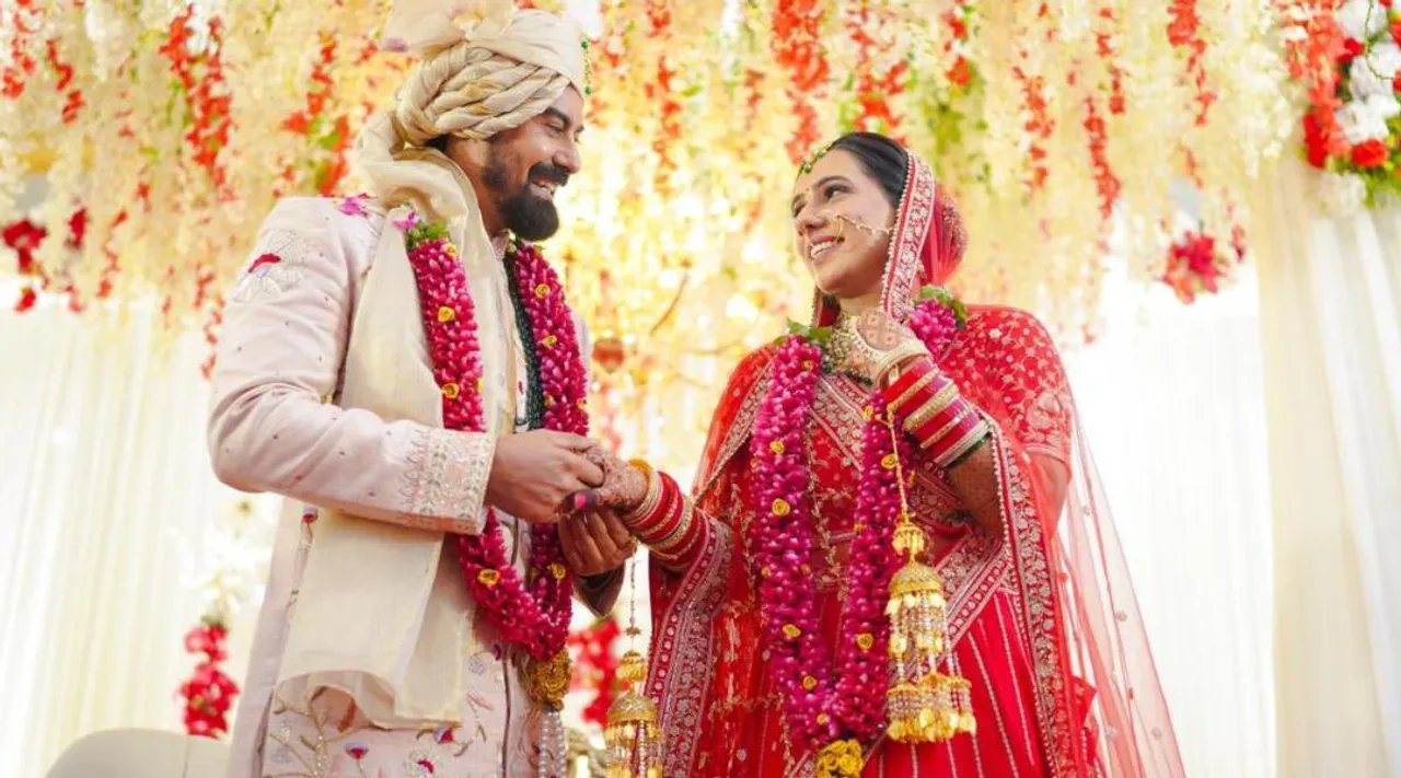 Ajith's movie villain Kabir Duhan Singh Married, Ajith's villain Kabir Duhan Singh married maths teacher, கணக்கு டீச்சரை கல்யாணம் செய்த அஜித் வில்லன்: போட்டோஸ் வைரல், கபீர் துஹான் சிங், Kabir Duhan Singh