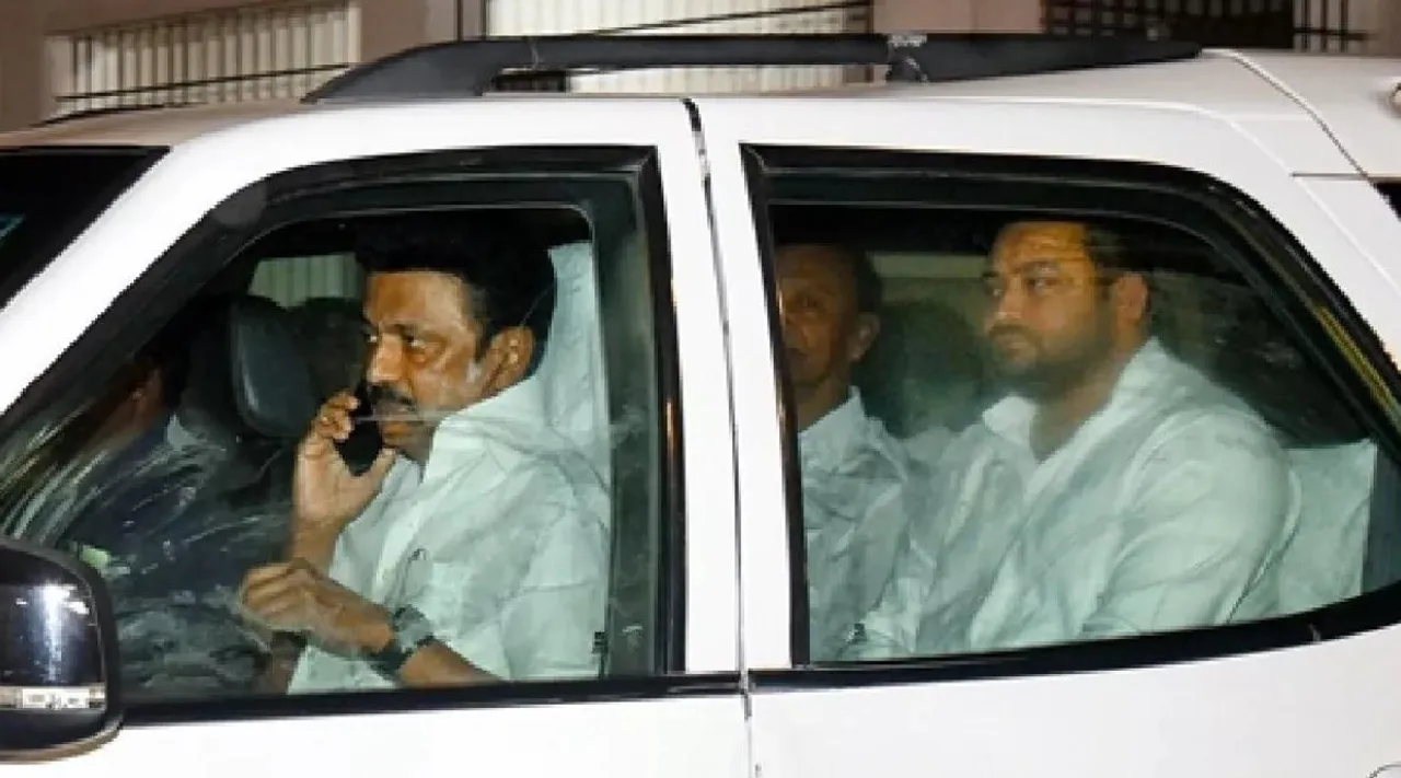 CM MK Stalin and Tejashwi Yadav violated traffic rules PATNA BJP alleged Tamil News