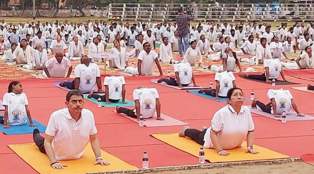 Governor RN Ravi, Yoga Day, Chidambaram, Annamalai University, அண்ணாமலை பல்கலைக்கழகம், ஆளுநர் ஆர் என் ரவி, யோகாசனம், கருப்புக்கொடி அச்சத்தில் பலத்த போலீஸ் பாதுகாப்பு , RN Ravi, International Yoga Day, Annamalai University yoga
