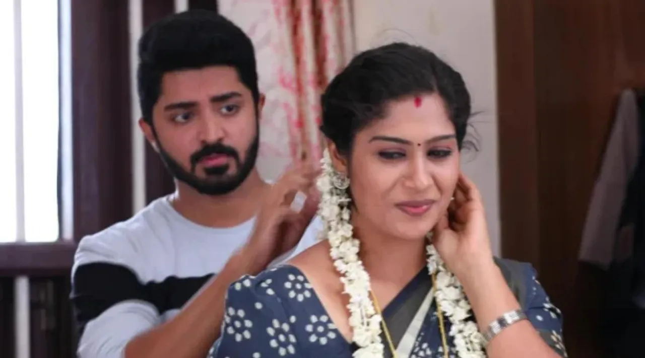 Vijay TV Serial, Muthazhagu Serial Promo viral, Vijay TV Muthazhagu Serial, முத்தழகு சீரியலில் கட்டிலில் தள்ளி முத்தம், ரொமான்ஸில் உச்சத்தை எட்டும் முத்தழகு சீரியல், விஜய் டிவி, முத்தழகு சீரியல் வீடியோ, Muthazhagu Serial, Muthazhagu serial promo fans exciting