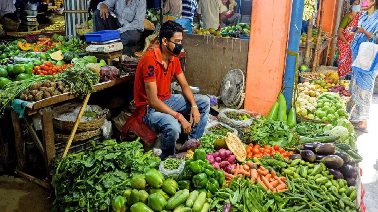 தொடர்ந்து குறையாத தக்காளி விலை: காய்கறிகளின் இன்றைய விலை நிலவரம்