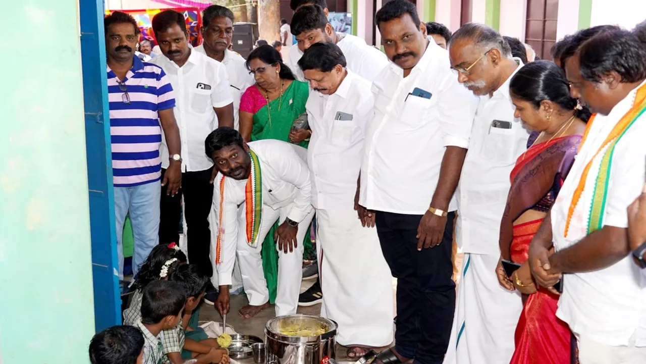 Vijay Vasant MP who started the breakfast program at Marthandam School